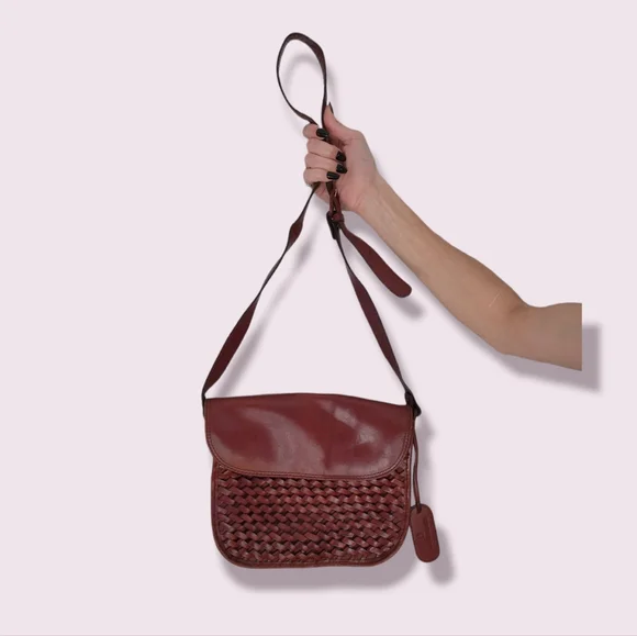 Vintage- Etienne Aigner Leather Purse - Picture 2 of 9